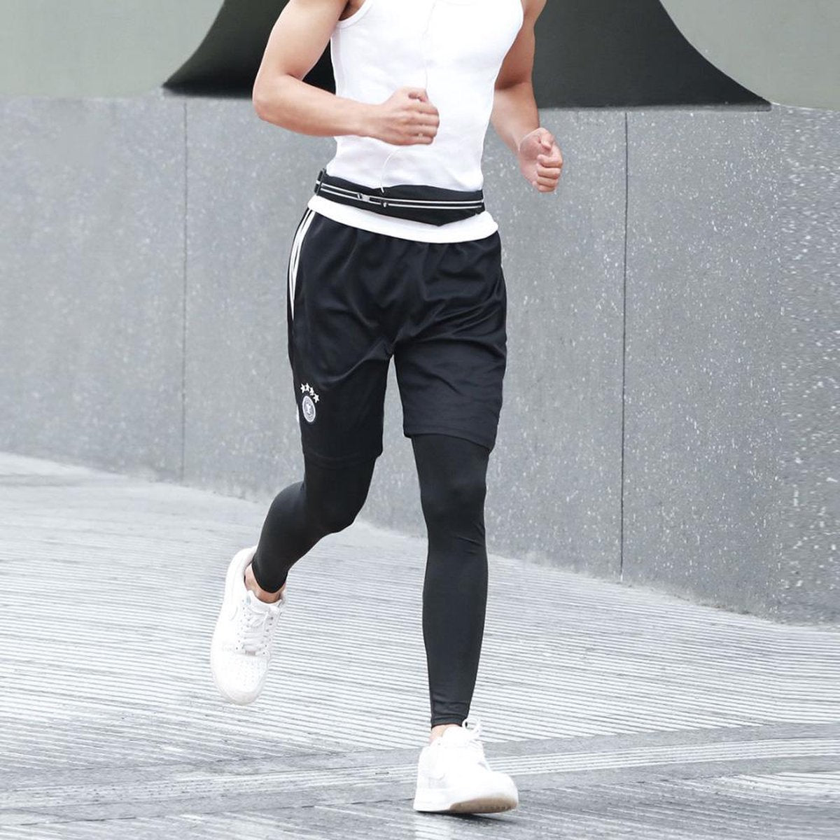 Yunmai Running Belt – Reflective, Water-Resistant & Adjustable Running Belt