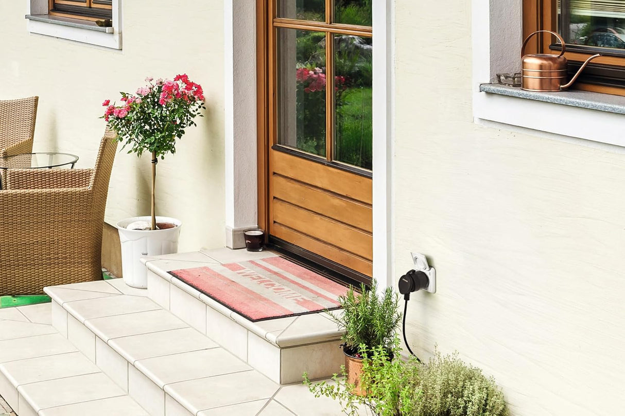 LEDVANCE SMART+ ZigBee Outdoor Plug, compacte buitenstekker met energieverbruikcontrole, maakt conventionele apparaten slim, bestuurbaar via Alexa, Google Home en andere Zigbee-gateways, 1-pack