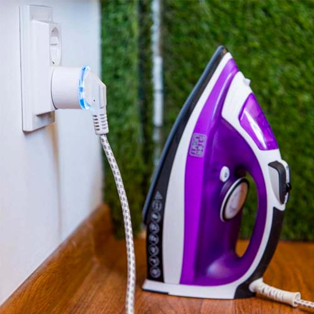 Shelly Plus Plug S White – WiFi Stekker met Stroommeting en LED-Ring